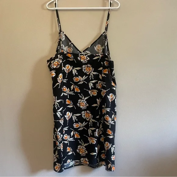 4/$20➡️ Black Spaghetti Strap V-Neck Mini Dress Orange Floral Design – Size 2X - Picture 8 of 12
